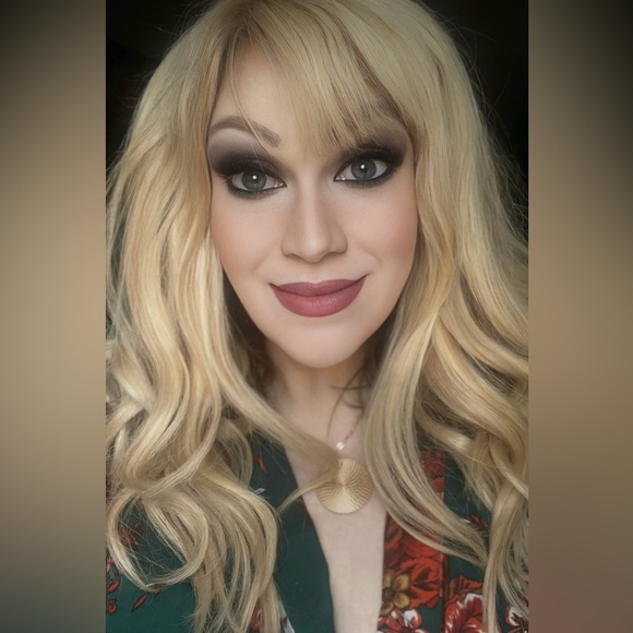 Meet your Posher, DesRae! - Picture 6 of 16